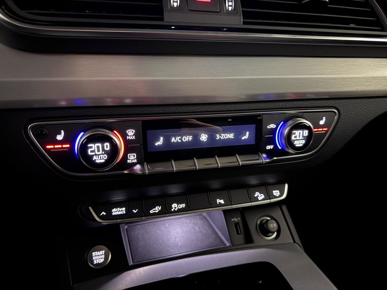 Vehicle Image 45