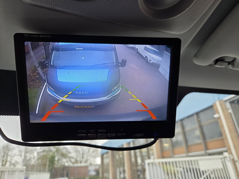 Vehicle Image 23