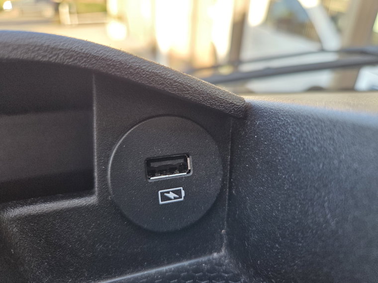Vehicle Image 28