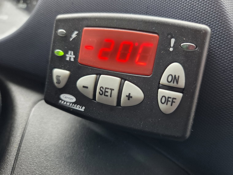Vehicle Image 32