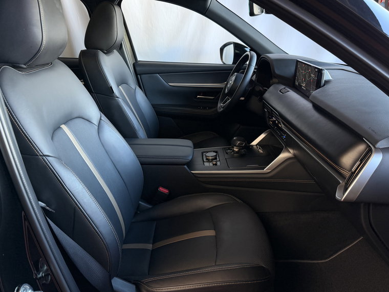 Vehicle Image 33