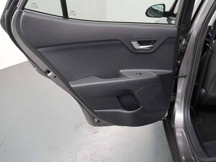 Vehicle Image 38
