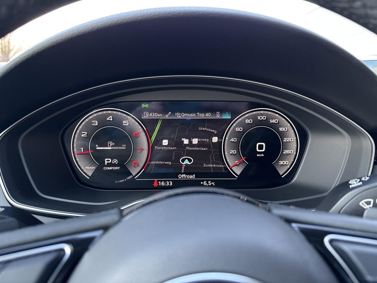 Vehicle Image 23