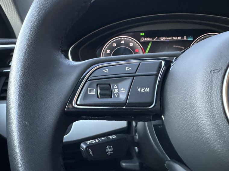 Vehicle Image 24