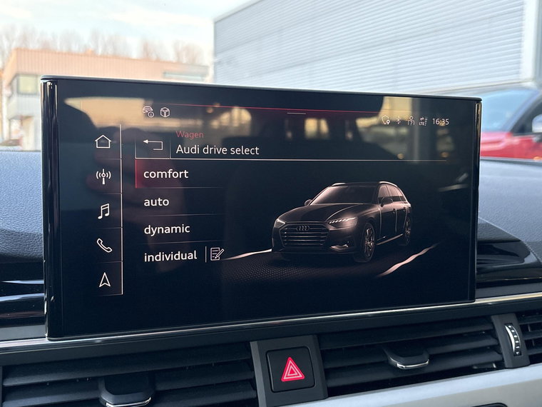 Vehicle Image 37