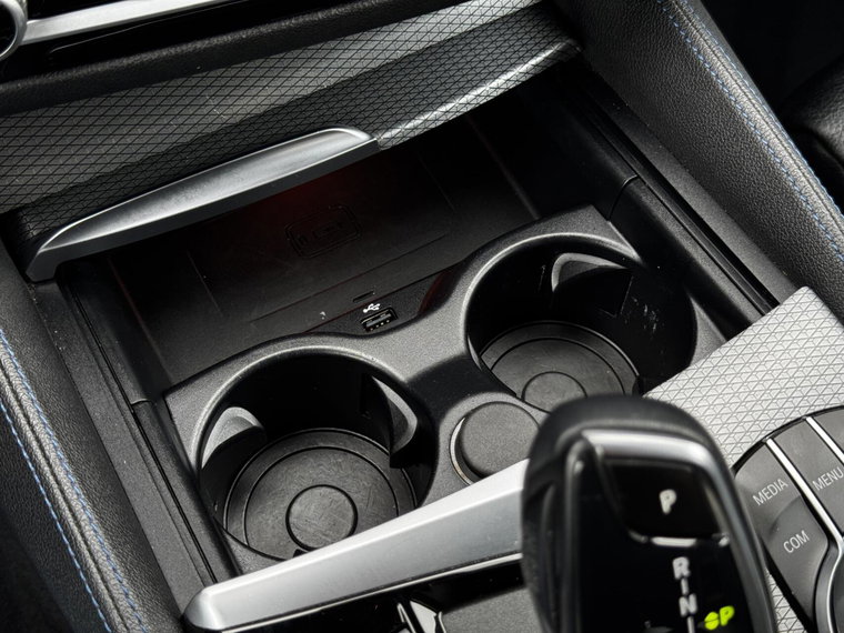 Vehicle Image 40