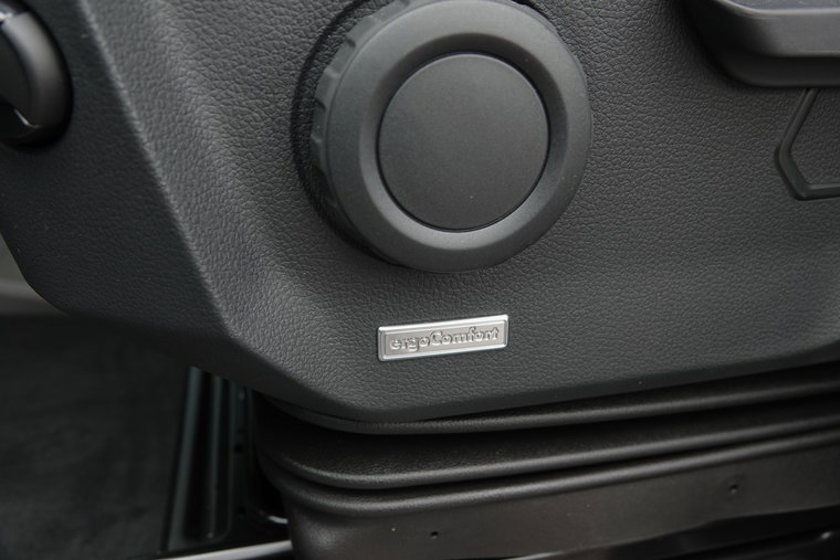 Vehicle Image 33