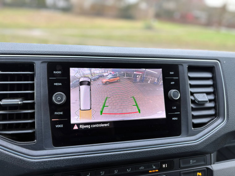 Vehicle Image 21