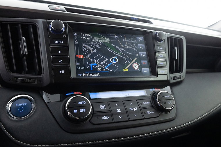 Vehicle Image 12