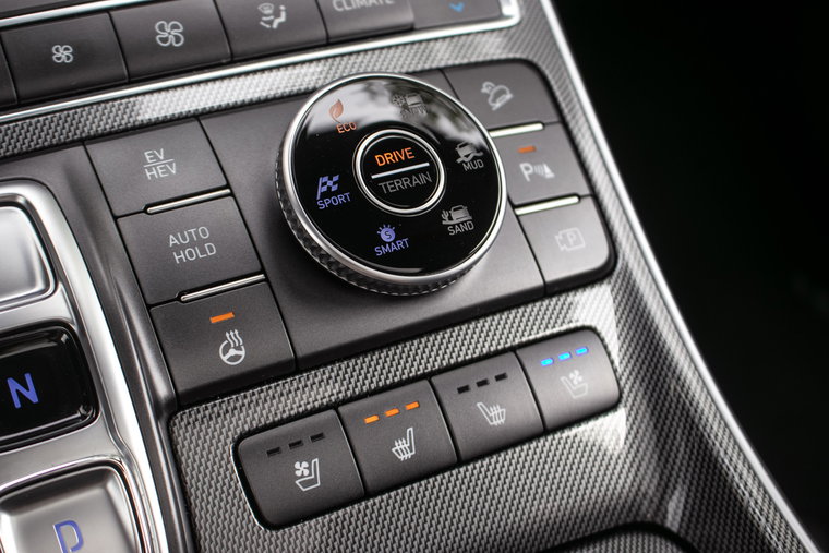 Vehicle Image 25