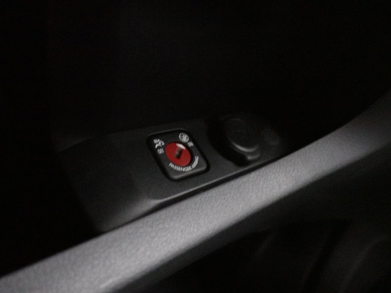 Vehicle Image 33
