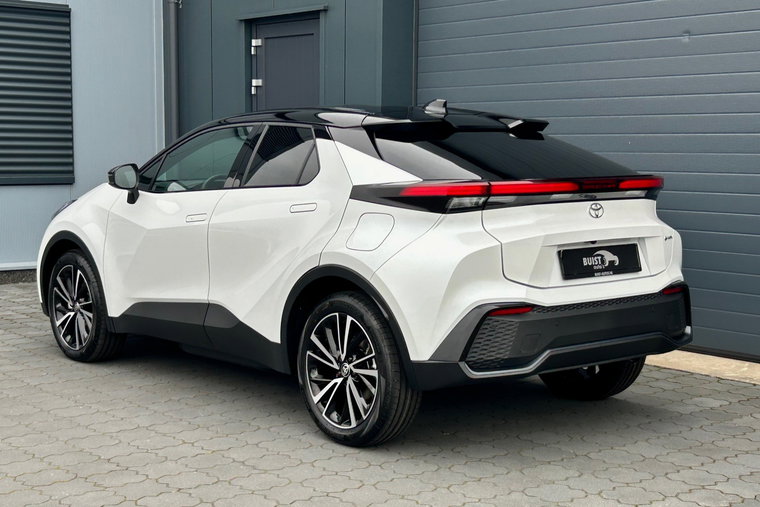 Vehicle Image 26