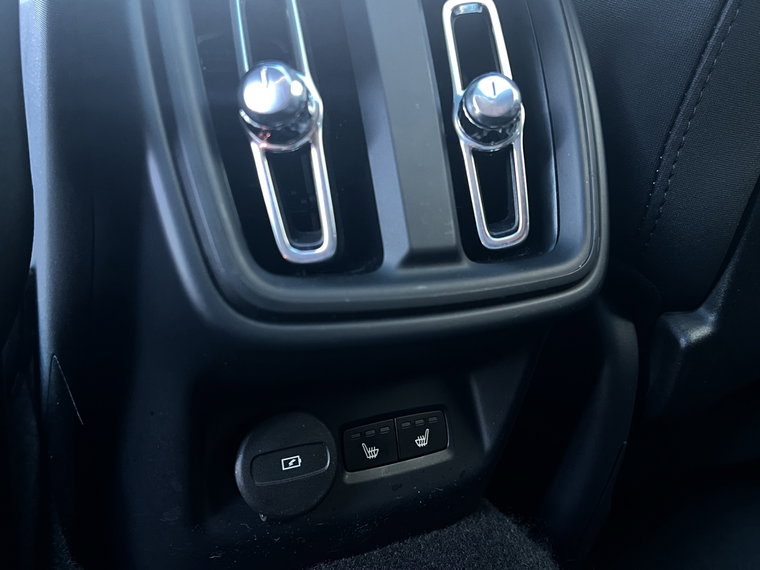 Vehicle Image 24