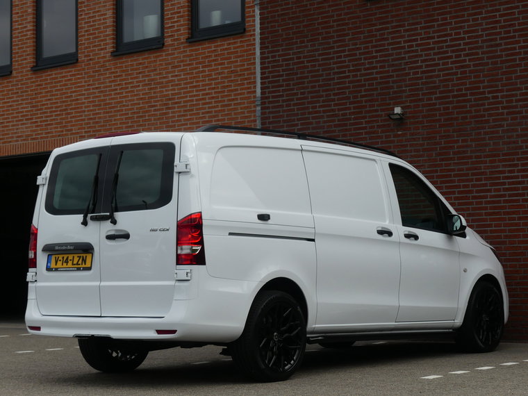 Vehicle Image 23