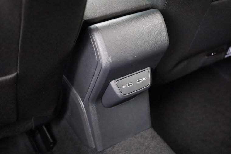 Vehicle Image 31