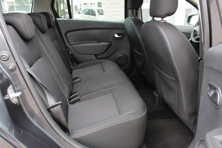 Vehicle Image 12