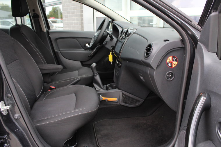 Vehicle Image 10