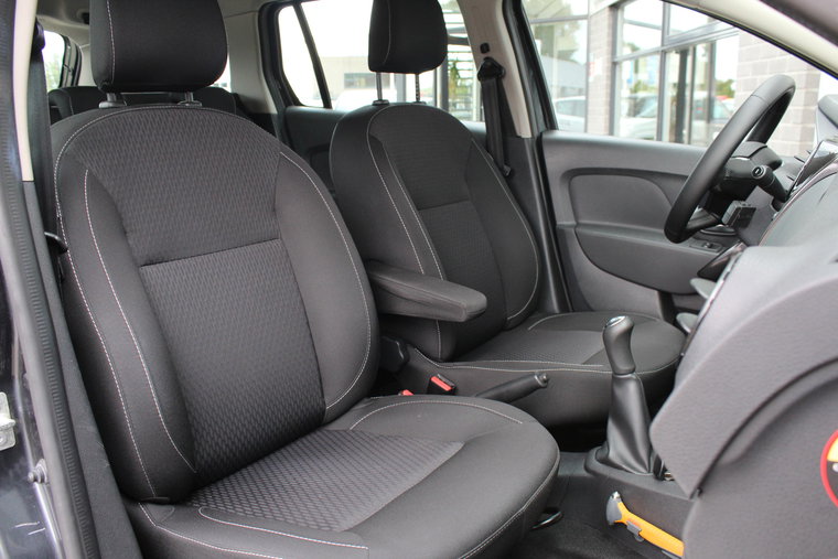 Vehicle Image 11