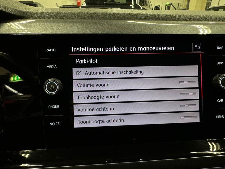 Vehicle Image 24