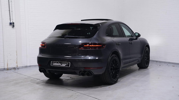 Vehicle Image 43