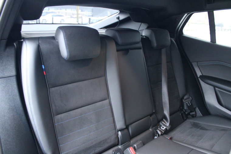 Vehicle Image 36