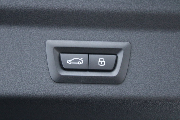 Vehicle Image 38