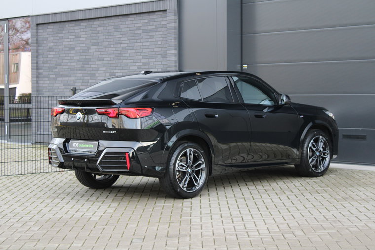Vehicle Image 40