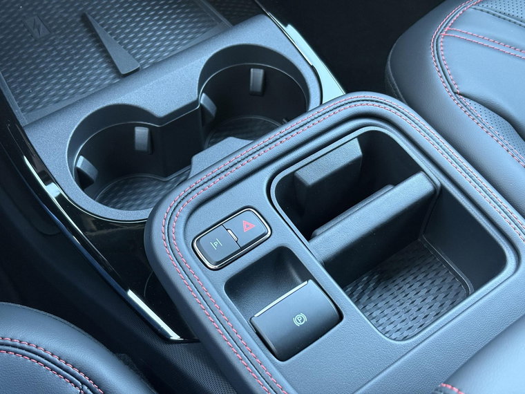 Vehicle Image 24