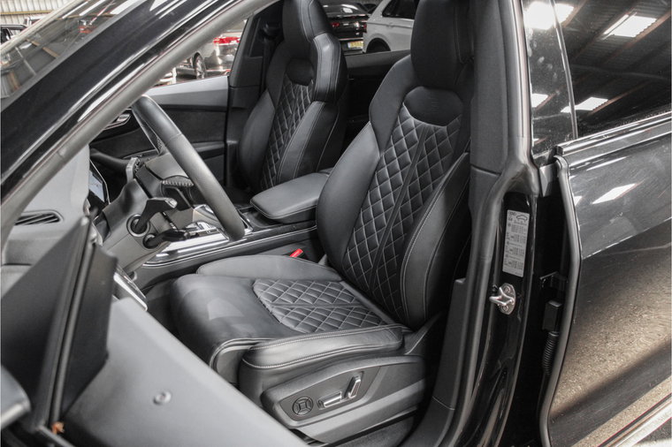 Vehicle Image 31