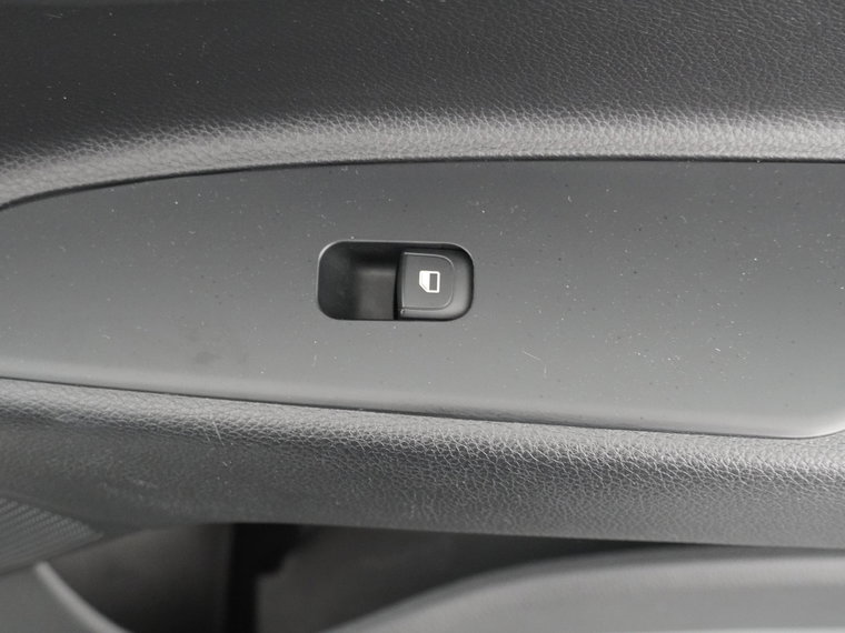 Vehicle Image 39