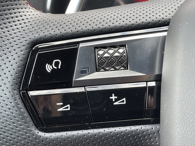 Vehicle Image 27