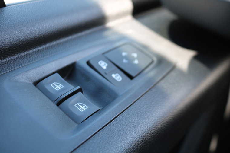 Vehicle Image 32
