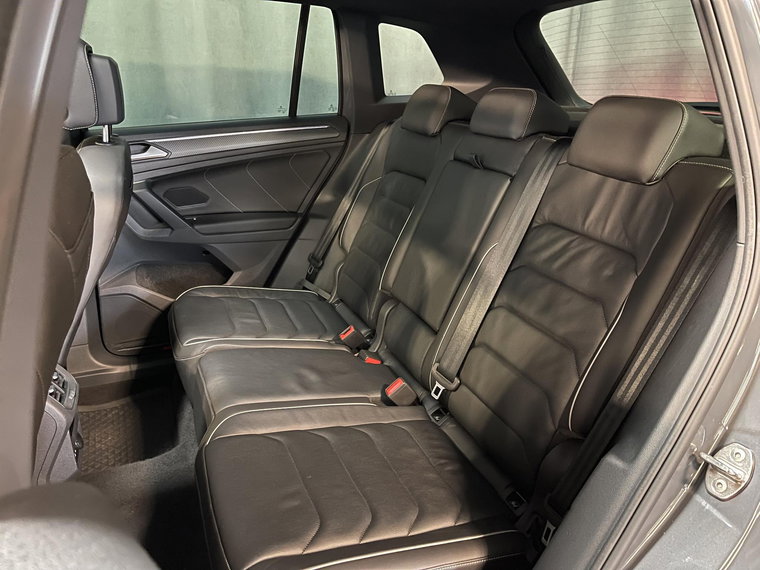 Vehicle Image 38