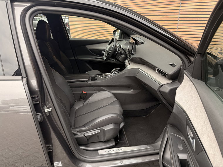 Vehicle Image 45