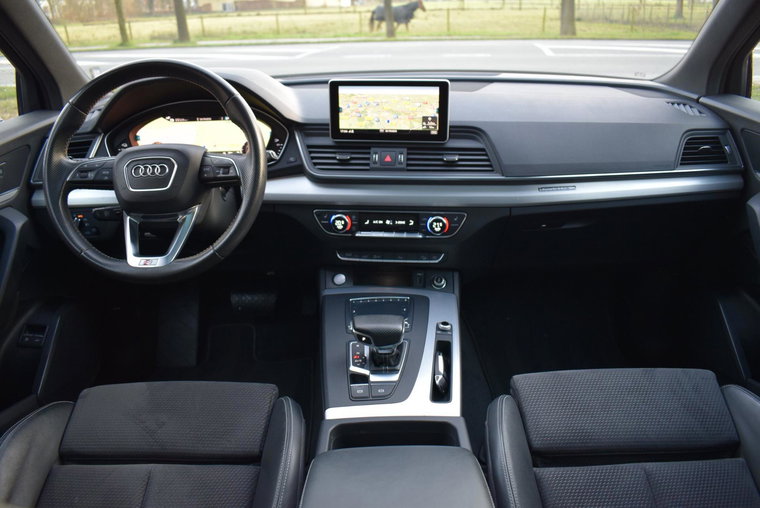 Vehicle Image 19