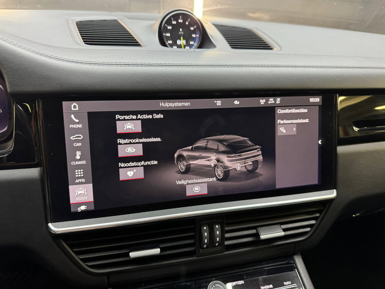 Vehicle Image 36