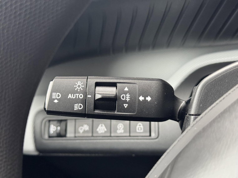 Vehicle Image 26