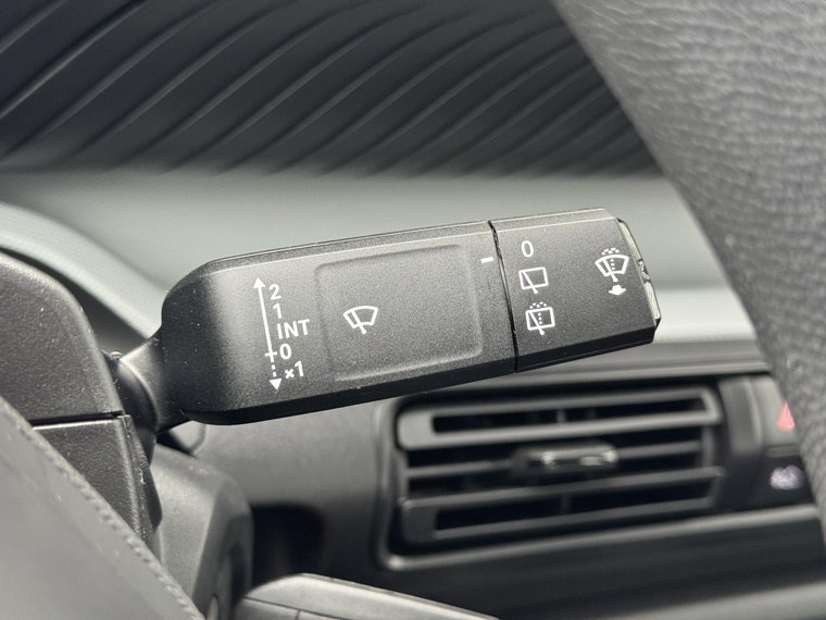 Vehicle Image 27
