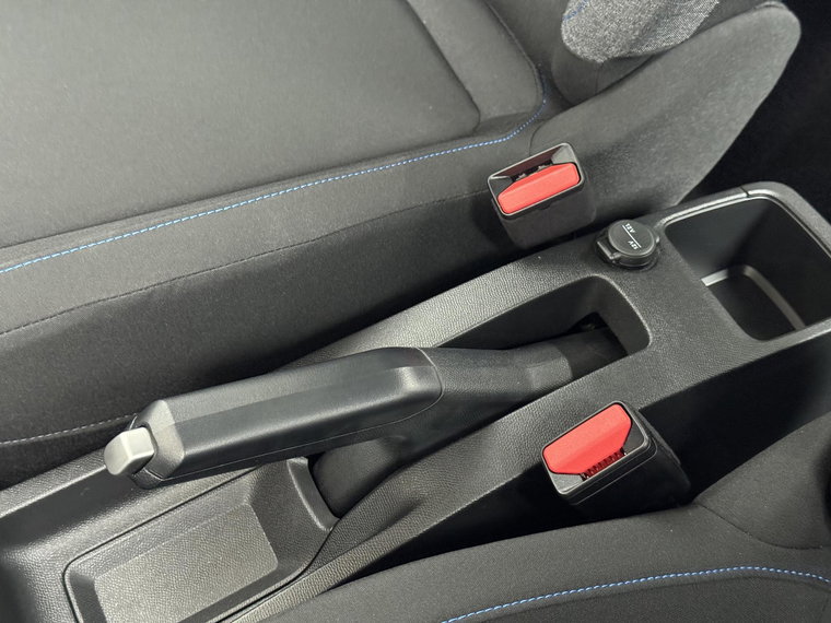 Vehicle Image 37