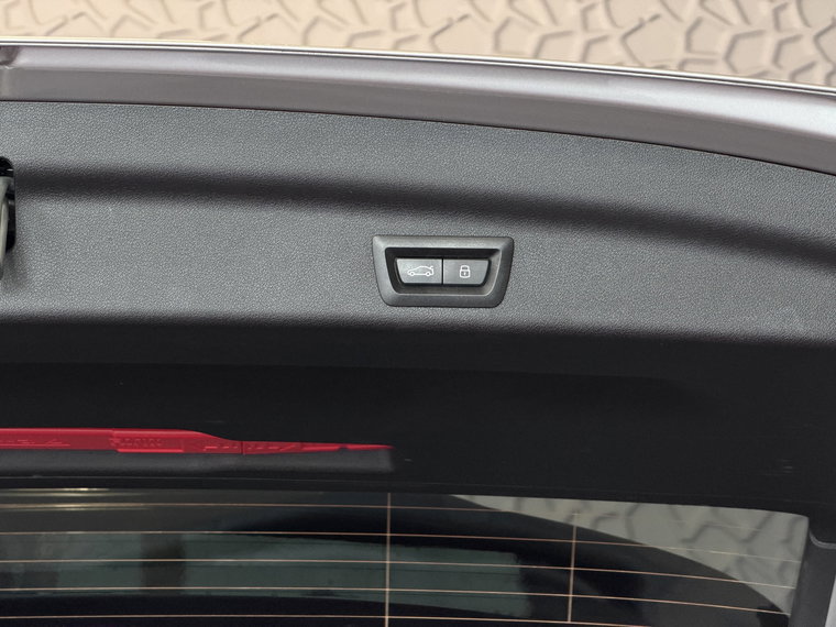 Vehicle Image 60