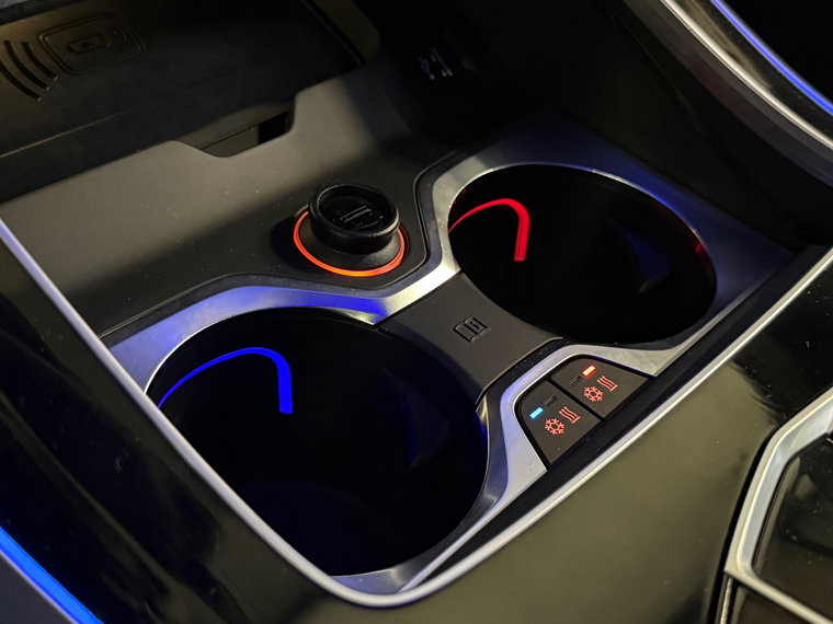 Vehicle Image 23