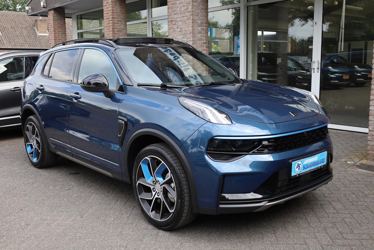 Vehicle Image 4