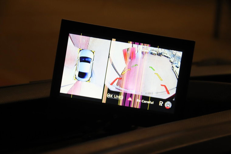 Vehicle Image 12