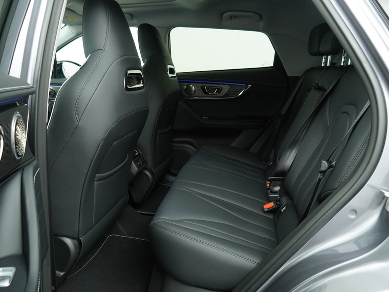 Vehicle Image 31