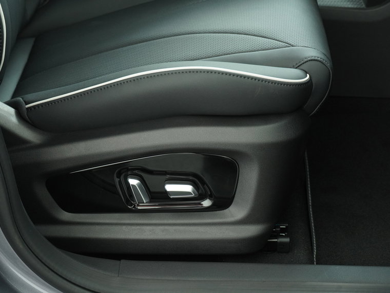 Vehicle Image 39