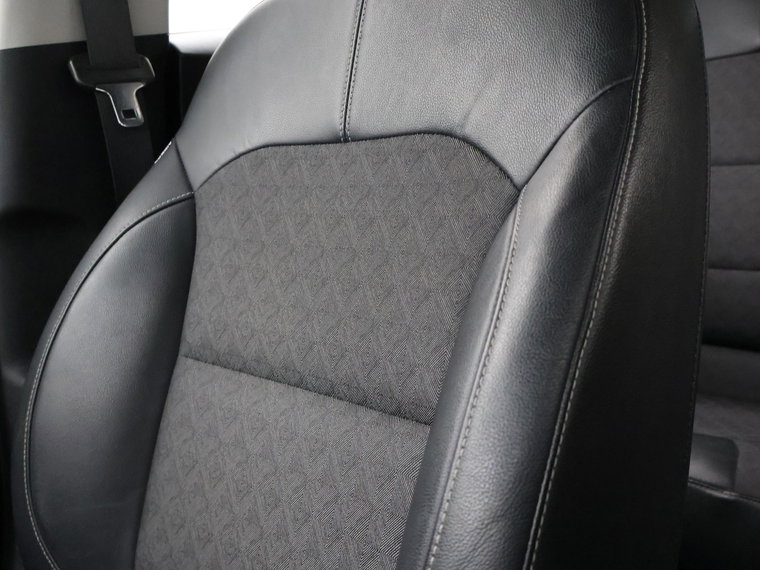 Vehicle Image 40
