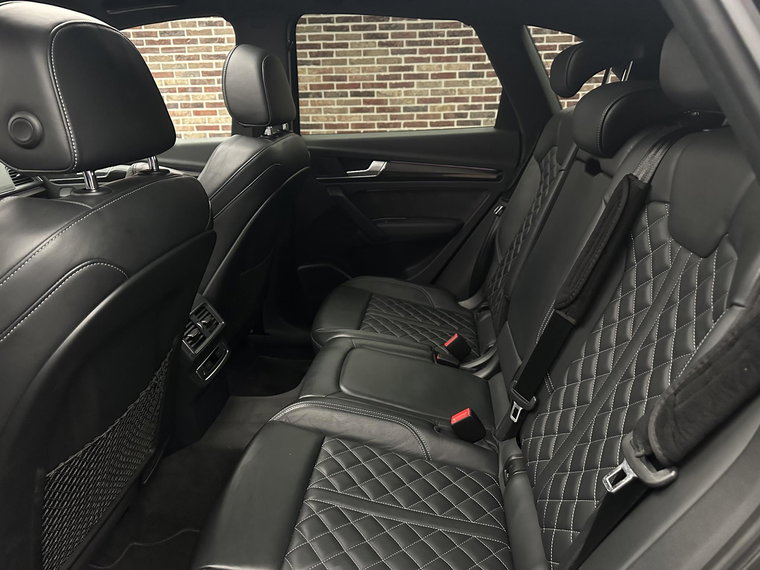 Vehicle Image 28
