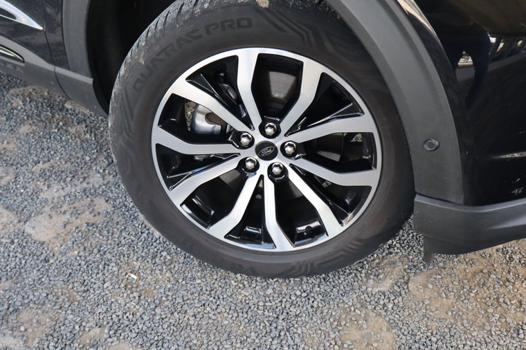 Vehicle Image 9