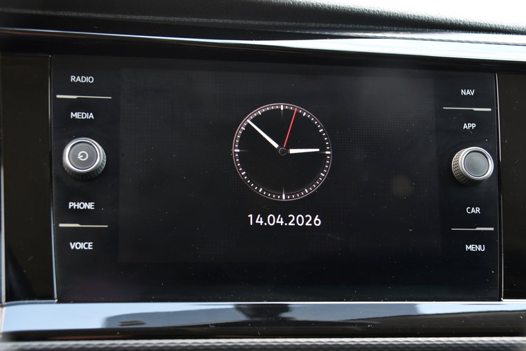Vehicle Image 32