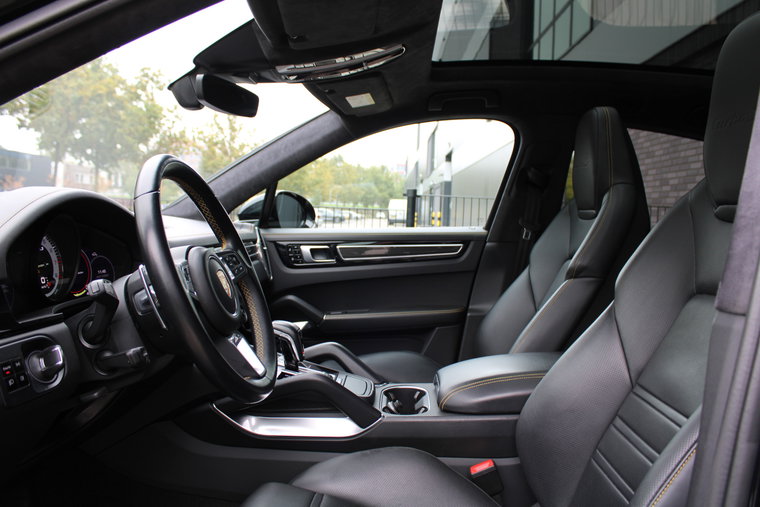 Vehicle Image 22